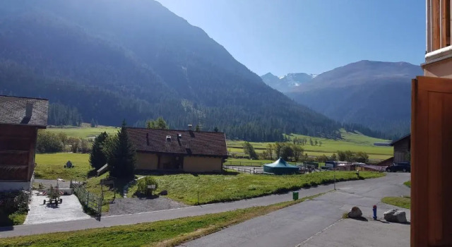 Апартаменты Chesa Champagna - Madulain