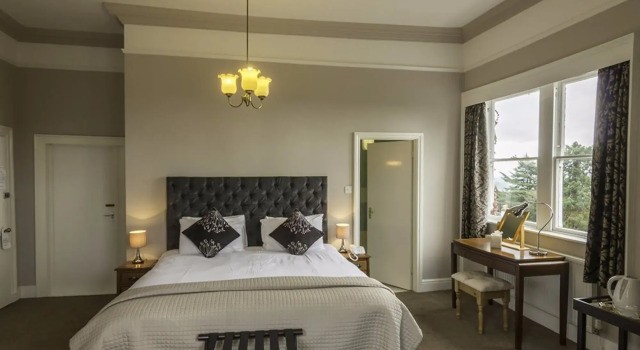 The Mount Pleasant Hotel