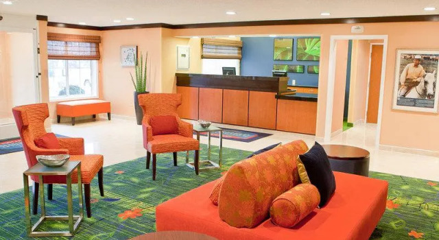 Кровать в общем номере Fairfield Inn & Suites by Marriott Memphis East Galleria
