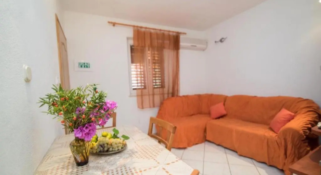Апартаменты Standard Apartments Longo
