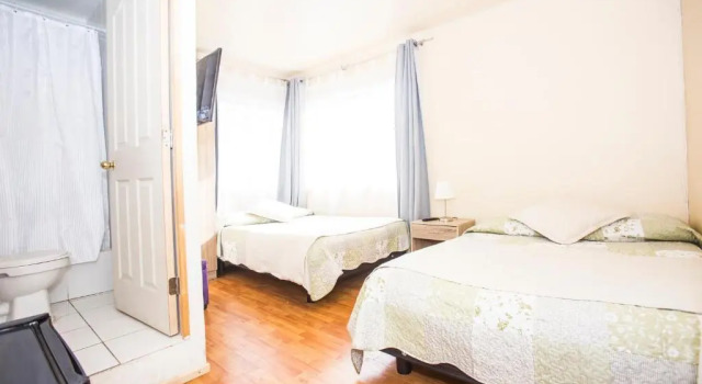 Четырёхместный номер Standard Hostal Ravello