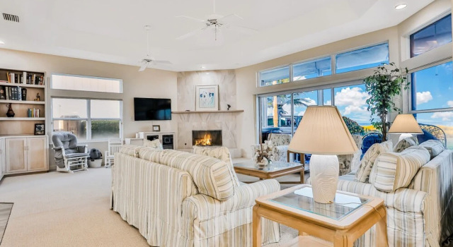 861 S Atlantic Ave, Varaa Lomakoti Huvilat kohteessa Florida, Villa