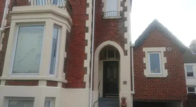 8A Kenilworth Road