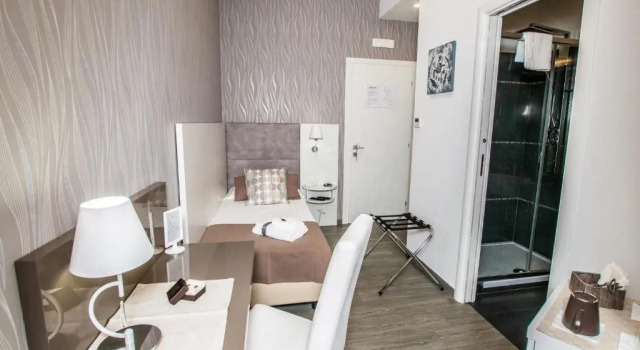 Номер Standard Elenoire Rooms & Suite