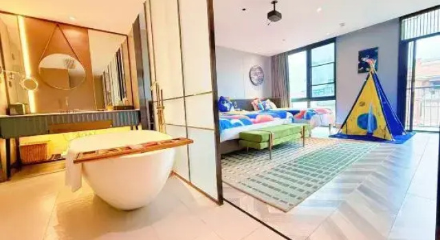 Тент Wuhan Rejoice by Argyle Hotel(Yellow Crane Tower &Tanhualin Store)