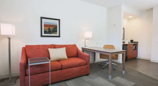 Студия Hampton Inn & Suites Camarillo