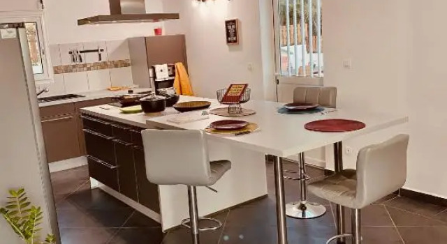 La Villa Lyla, Забронировать Вилла Л'Этан-Сале Реюньон