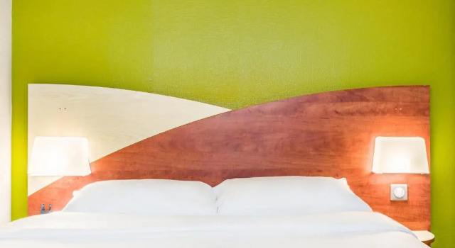 Четырёхместный номер Standard B&B HOTEL Poitiers 3 Futuroscope