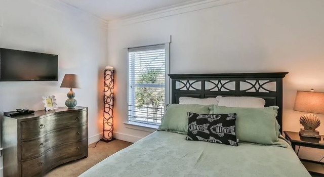 Коттедж Las Olas 8 Bedroom Holiday Home by Five Star Properties