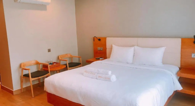 Номер Standard Imperial Saigon Hotel