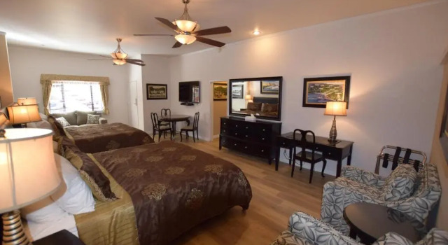 Семейный номер Standard Catalina Courtyard Suites
