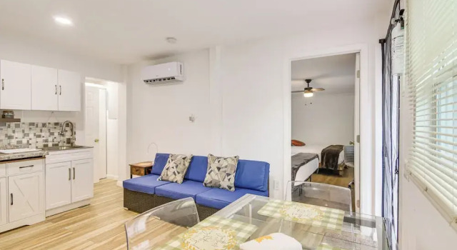 Cozy Miami Cottage: 5 Mi to Dtwn!, Забронировать Отель Отели Miami Metropolitan Area 3 звезды, 3*