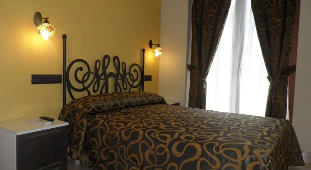 Одноместный номер Standard с балконом Hotel Meson de L’Ainsa
