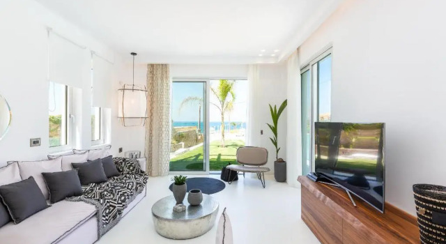 La Casa di Mare, Luxury Beach Front Villa with Private Pool, Whirlpools & Sauna, By ThinkVilla, Забронировать Отель Скалета Центральный Крит