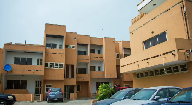 Sugarland Apartments Ikeja, Varaa Huoneisto Hotellit Lagos pysäköinnillä, Pysäköinti