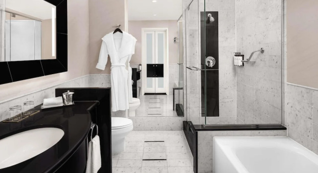Четырёхместный номер Standard Sofitel Montreal Golden Mile