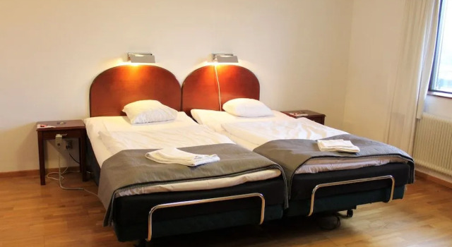 Hotell Amigo, Rezerwuj Hotel Hotele w Småland z parkingiem, Parking