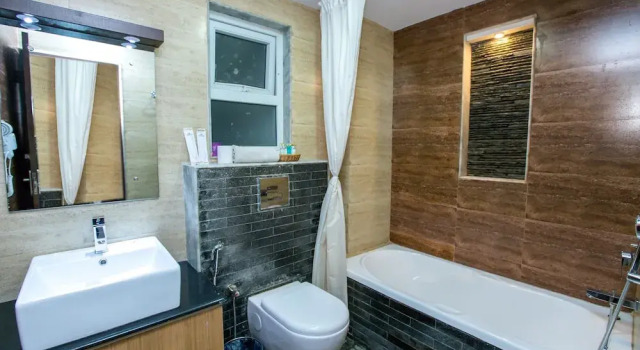 Двухместный номер Superior с балконом Kathmandu Suite Home