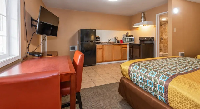 Люкс Comfort Town Motel