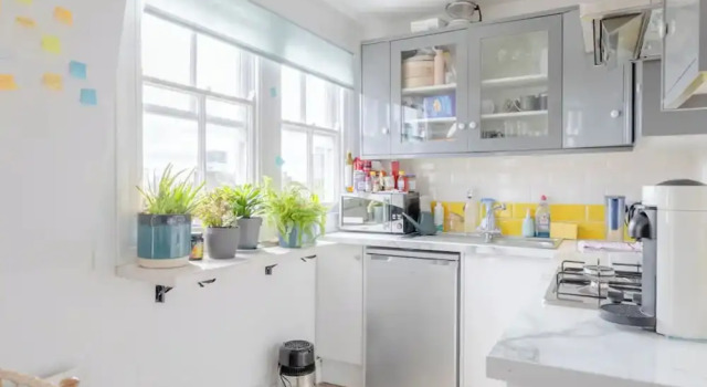Двухместные апартаменты с балконом Top Floor 1BD Flat With Balcony - Ladbroke Grove