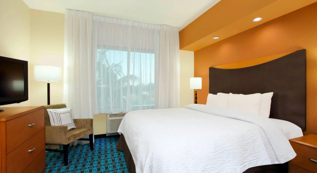 Двухместный люкс Fairfield Inn & Suites Fort Lauderdale Airport & Cruise Port