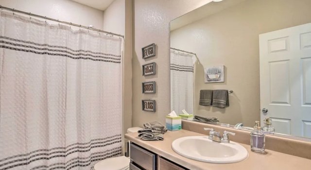 Коттедж с 3 комнатами Dreamy Windsor Home With Grill ~ 3 Miles to Lake!