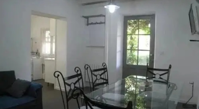 Maison Au Bord Du Lac 4 Personnes, Забронировать Отель Отели Hautes-Alpes с парковкой, Парковка