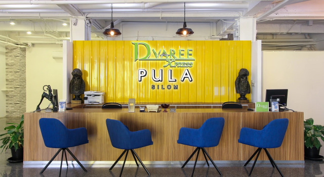 Кровать в общем номере Pula Silom