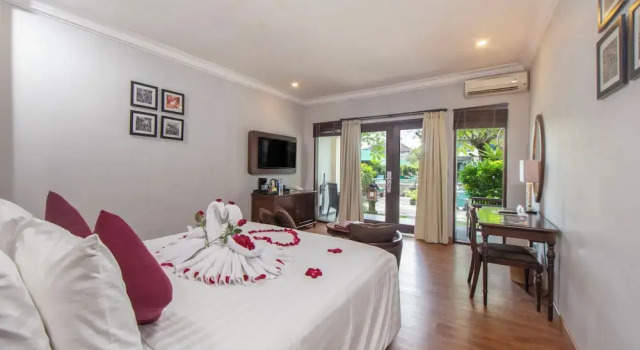 Двухместный номер Deluxe с балконом The Lokha Legian Resort & Spa