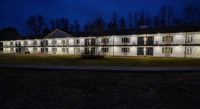 Colonial Motel, Varaa Motelli Brattleboro Vermont