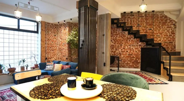 Modern and Specious 3-Bedroom Entire House, Забронировать Отель Отели Софии 4 звезды, рядом с Государственный дворец культуры, 4*