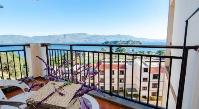 Fuxian Lake Yunshangxuan Lake View Hotel, Prenota Hotel Hotel a Yunnan con parcheggio, Parcheggio