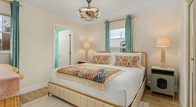 149 Pearl St. 2 Bedroom Home by RedAwning, Забронировать Дом для отпуска Отели в центре Форт-Майерс-Бич, в центре