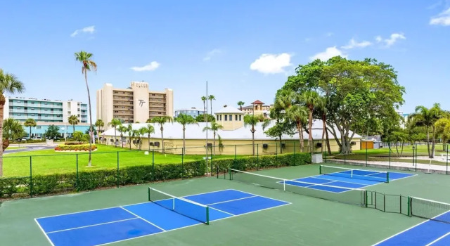 Номер Standard Bayshore Yacht & Tennis 806