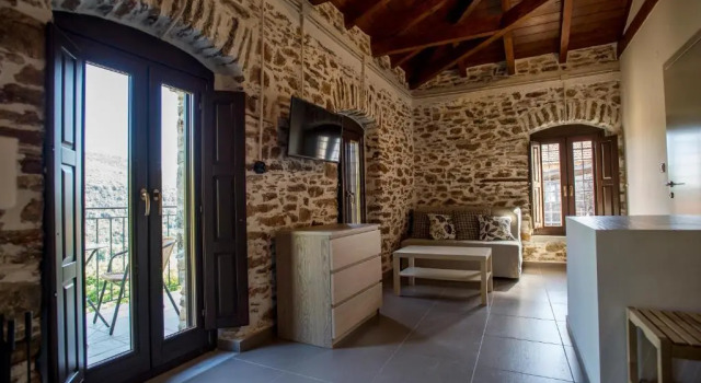 Полулюкс с балконом Thalia Traditional Guest House