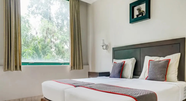 Studio Townhouse OAK Hotel Grand Cikarang