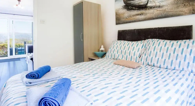 Bayview 32 - 2 Bedroom Chalet - Bayview Oxwich, Забронировать Шале Суонси Полуостров Гоуэр, рядом с Замок Пенрайс