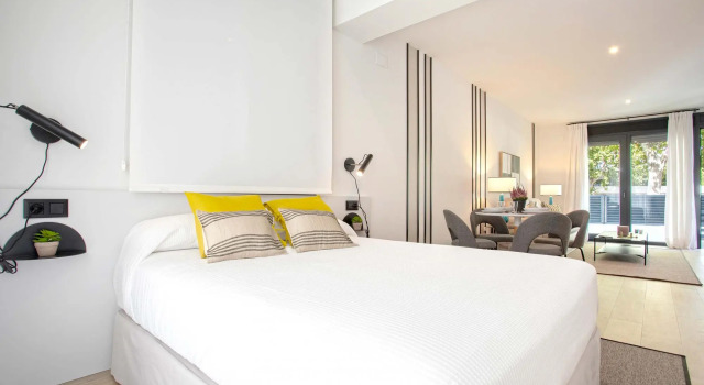 Amazing Studio With Large Terrace Pool and Parking Arruzafa II
