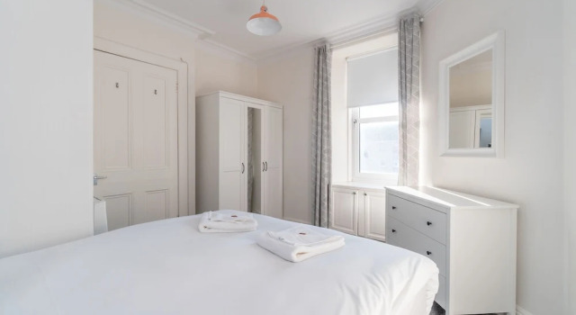 Апартаменты Silver Lining Charming Meadowbank Flat