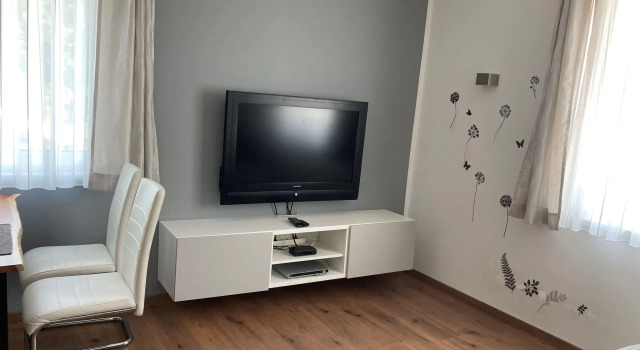 Apartment in Mauerbach Near Vienna With Pool