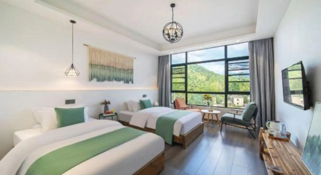 Anji Qingyun Mountain Residence, Cloud Grassland Light Luxury Pool Designer Resort, Prenota Resort Hotel a Huzhou con piscina, Piscina