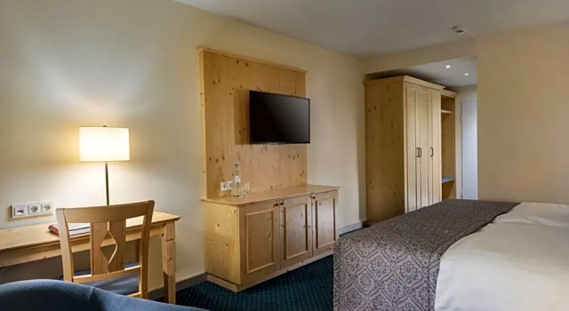 Номер Comfort с балконом и с видом на окрестности Maritim Titisee Hotel
