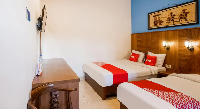 Люкс OYO 3787 Hotel Poncowinatan