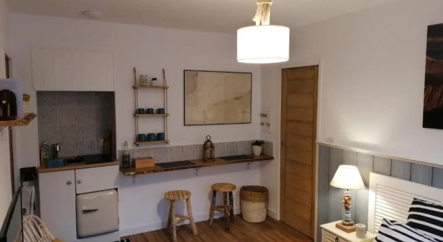 Chambre Studio Les Deux Vagues, Varaa Bed and Breakfast  