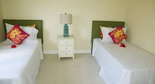 Ocho Rios Villa at Coolshade VI, Rezervasyon Villa Plantation Village Jamaika