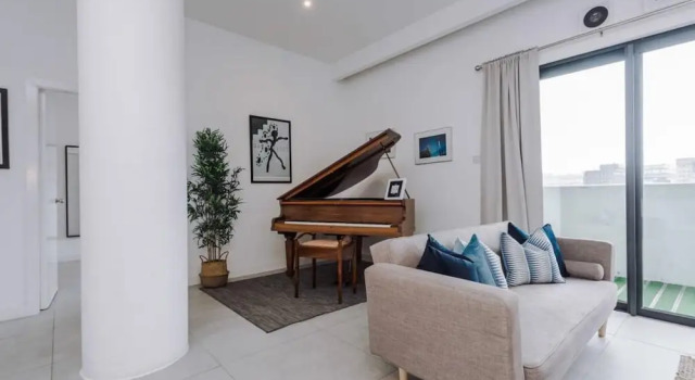 Host Apartments The Musician s Apartment With Gr, Забронировать Апартаменты/квартира Апартаменты Ливерпуля, рядом с Район Пир-Хед, Апартаменты/квартира