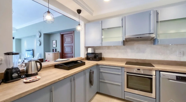 Апартаменты Luxury 2bedroom in Palm Jumeirah