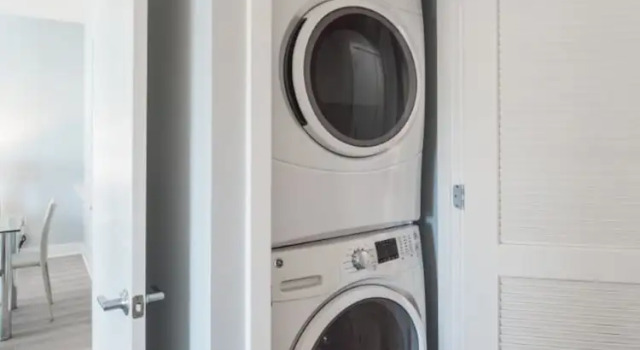 Апартаменты Luxury с 2 комнатами Bluebird Suites Near Chevy Chase