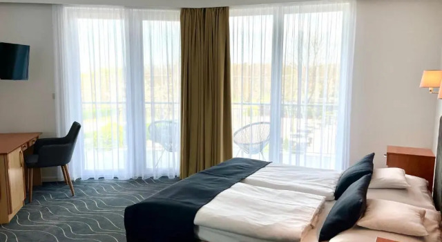 Семейный номер Standard с видом на озеро Holiday Resorts