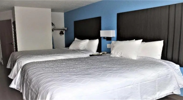 Номер Standard SureStay Plus Hotel by Best Western Niagara Falls East